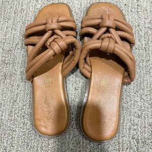 SCHUTZ Tan Knotted Sandals